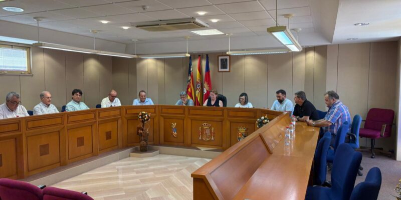 Albatera refuerza su apoyo a los agricultores con la creación de un Consejo Agrario Local