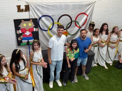 El deportista Esteban Ortuño clausura la Olimpiada Escolar del Colegio Público de Hurchillo