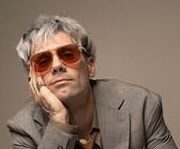 El músico y escritor oriolano Aarón Sáez, publica su nueva novela