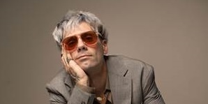 El músico y escritor oriolano Aarón Sáez, publica su nueva novela