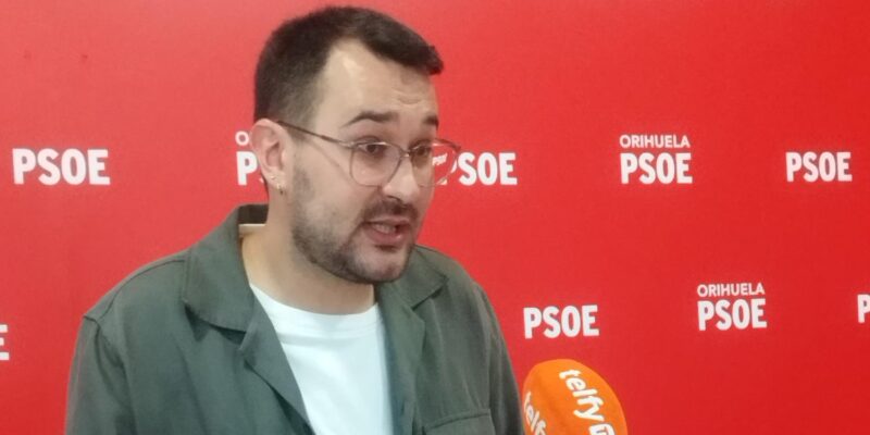 El PSOE denuncia "declaraciones homófobas de Manuel Mestre, concejal de Vox en Orihuela"