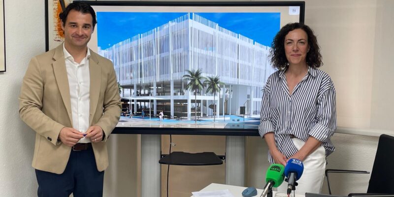 Salen a licitación las obras de rehabilitación del edificio La Plasa de Torrevieja con un presupuesto de ejecución de 8.980.131 euros. El planteamiento de esta obra supone la restructuración total de los aspectos comerciales y estéticos del edificio, de su accesibilidad, su distribución interior