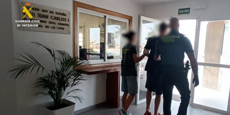 Detenidas tres personas por un tiroteo en plena calle en Pilar de la Horadada. Los hechos ocurrieron el pasado 2 de julio cuando hubo una agresión con arma de fuego que dejó dos heridos graves