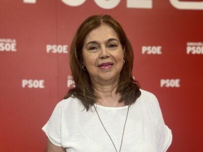 La concejala socialista de Orihuela, Milagros Lacárcel, defiende la negativa del Grupo del PSOE en el pasado pleno a la aprobación provisional de la modificación puntual del Plan Parcial en Las Filipinas