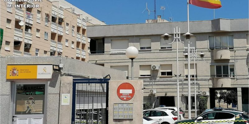 Detienen a tres hombres en Torrevieja por una agresión a varios agentes de la autoridad