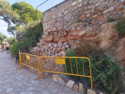 El PSOE de Orihuela denuncia el mal estado de conservación del Sendero Azul de Cabo Roig