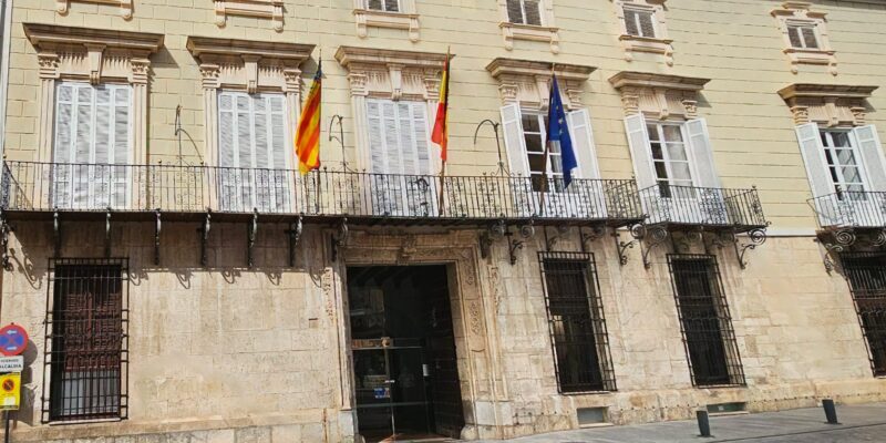 Orihuela remite a Fiscalía el expediente de reintegro de subvenciones a dos comisiones de fiesta