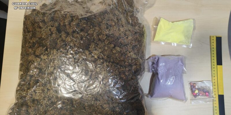 Detienen a dos personas por robo en vivienda y tráfico de drogas en Torrevieja