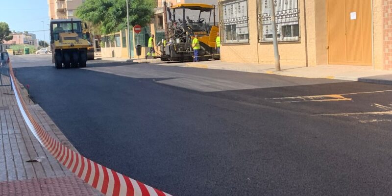 Almoradí invierte más de 600.000 euros en un plan de asfaltado de 22 calles
