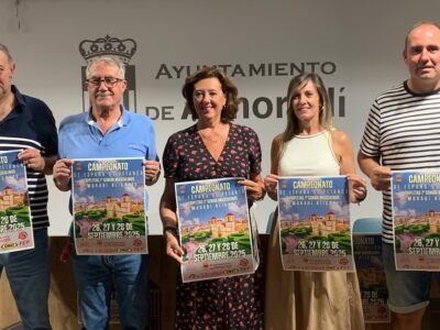 El Ayuntamiento de Almoradí, junto con el Club de Petanca Almoradí y la Federación Española de Petanca, ha presentado oficialmente el Campeonato de España de Petanca en la modalidad de tripletas, segunda categoría masculina, que se celebrará los próximos 26, 27 y 28 de septiembre