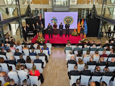 La Policía Local de Orihuela celebró la festividad de su Patrona, la Virgen de Monserrate, en un emotivo acto institucional que tuvo ugar en la Lonja de Orihuela, con la entrega de distinciones y reconocimientos