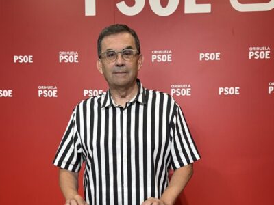 El concejal Isidro Grao, del Grupo Municipal Socialista, ha presentado hoy una moción que llevarán al próximo Pleno, en la que se insta al Ayuntamiento de Orihuela a cumplir lo establecido en el artículo 16 del Reglamento Orgánico del Pleno y sus Comisiones