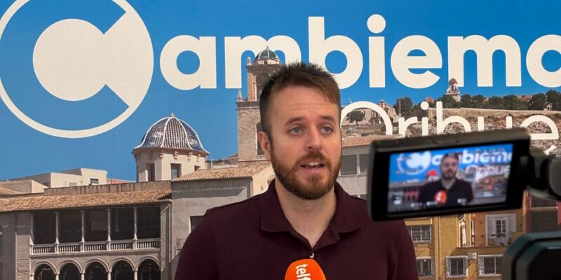 Cambiemos Orihuela denuncia "el falso relato de normalidad" en el inicio del curso escolar del concejal de Educación Vicente Pina. El concejal Cambiemos Quique Montero denuncia que hay otra realidad oculta