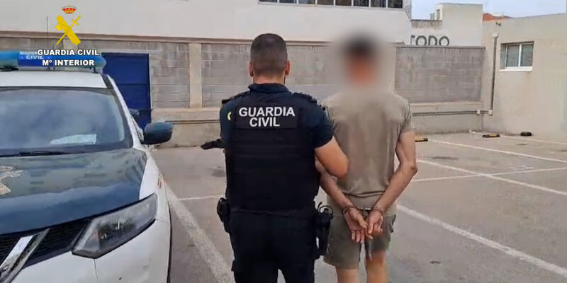 Capturan a un joven in fraganti tras robar con violencia a una anciana en Torrevieja