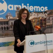 Cambiemos Orihuela, a través del Grupo Parlamentario Plurinacional Compromís-Sumar, ha formulado dos preguntas al Ministerio de Transportes, Movilidad y Agenda Urbana, por el estado de ejecución de la pasarela de Correntías y de la renovación de la flota de trenes en la línea C-1 de Cercanías