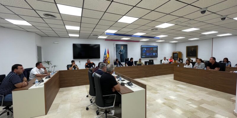 Torrevieja decreta la suspensión del mercadillo y actividades de todo tipo y el cierre de parques