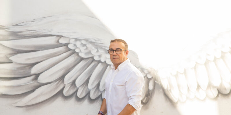 El director del colegio de la pedanía oriolana de Hurchillo, Joaquín Marzá Mercé, es de nuevo finalista y por quinto año, al Premio a Mejor Maestro de España. Es el único maestro de Primaria de toda la Comunidad Valenciana que opta a este premio