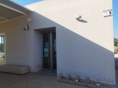 El Grupo Socialista en el Ayuntamiento de Orihuela ha denunciado esta mañana que la pedanía de El Mudamiento ha estado durante los tres meses de verano sin asistencia médica en su consultorio y pide al PP que exija a Consellería que no deje a los consultorios de pedanías sin médico.