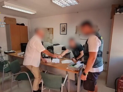 La Guardia Civil esclarece en menos de 48 horas varios robos cometidos en Pilar de la Horadada. El presunto autor fue detenido gracias a la rápida actuación de los agentes y la colaboración de Policía Local del Pila de la Horadada