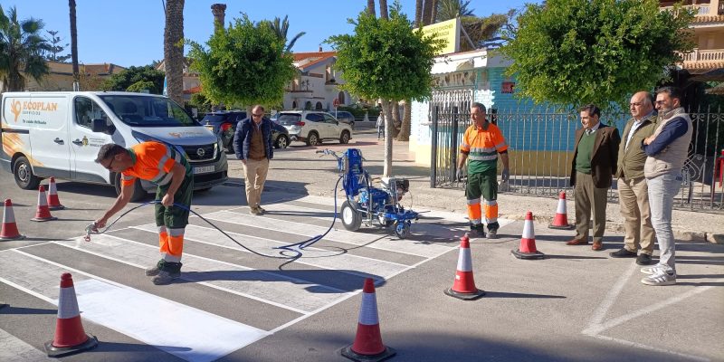 Cambiemos Orihuela exige activar de inmediato el Plan de Movilidad Urbana Sostenible (PMUS) y mejorar el transporte público en Orihuela Costa, y reclama una red de transporte y carriles bici que conecte el Centro, la Costa y las pedanías.