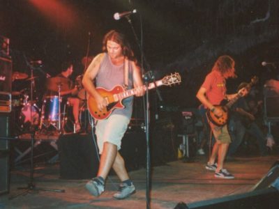 El próximo sábado 8 de noviembre, el grupo oriolano El Falo de Vigo volverá a subirse a los escenarios tras más de 10 años de parón, en un concierto muy especial que se celebrará en Correntías Altas (Orihuela)