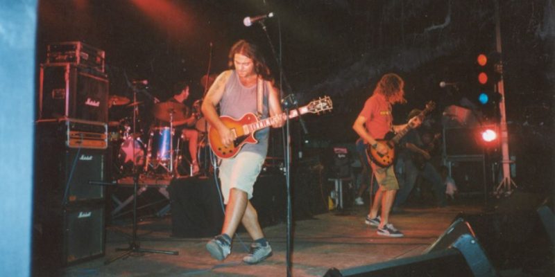 El próximo sábado 8 de noviembre, el grupo oriolano El Falo de Vigo volverá a subirse a los escenarios tras más de 10 años de parón, en un concierto muy especial que se celebrará en Correntías Altas (Orihuela)