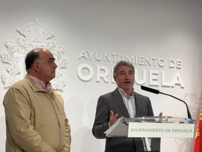 El Ayuntamiento de Orihuela ha presentado el proyecto de renovación, adecuación y reparación de 27 parques infantiles distribuidos entre el casco urbano, Orihuela Costa y las pedanías, con una inversión total de 589.121,16 euros