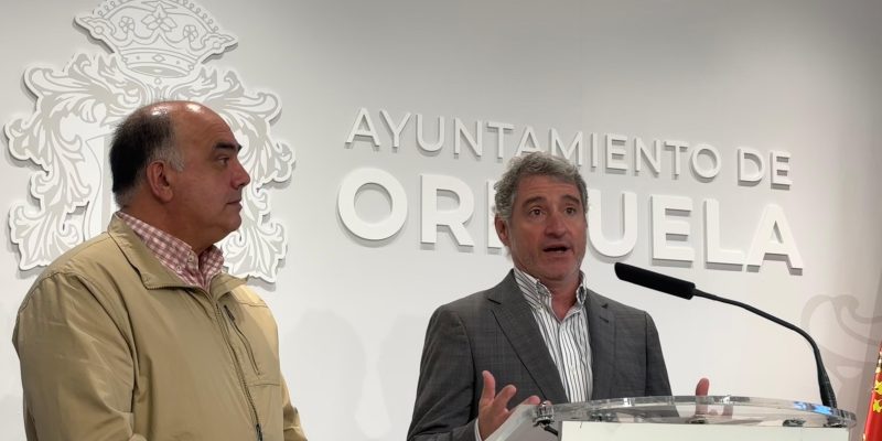 El Ayuntamiento de Orihuela ha presentado el proyecto de renovación, adecuación y reparación de 27 parques infantiles distribuidos entre el casco urbano, Orihuela Costa y las pedanías, con una inversión total de 589.121,16 euros