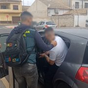 Sorprenden a un joven en San Isidro con 6 kilos de marihuana