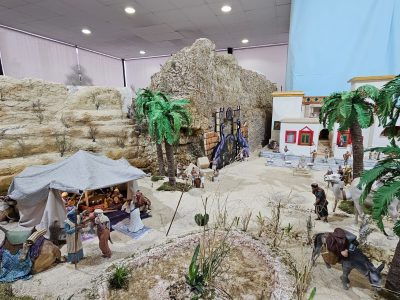 Orihuela inaugura el Belén Municipal con más de medio millar de figuras