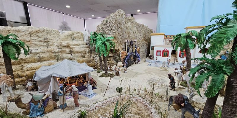 Orihuela inaugura el Belén Municipal con más de medio millar de figuras