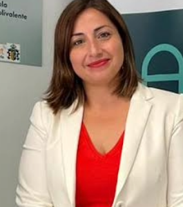 "La educación en Orihuela no aguanta más" es el título del artículo de opinión de María García, concejala del PSOE oriolano, sobre la situación de los centros educativos oriolanos tras solo 4 meses de haber comenzado este curso escolar