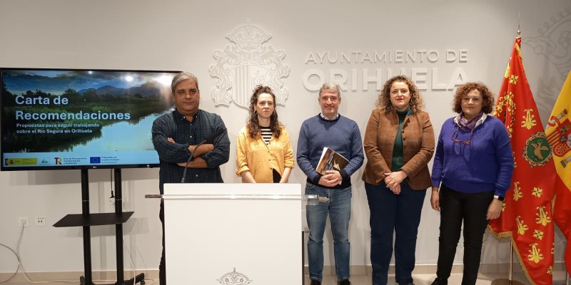 Orihuela presenta la Carta de Recomendaciones de "Refluye Mi Río"