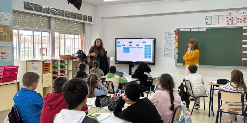 Orihuela impulsa talleres educativos sobre el riego tradicional