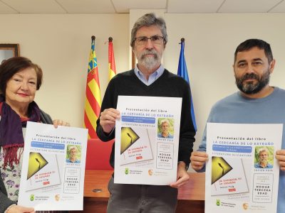 Javier Puig presenta en San Isidro su libro "La Cercanía de los extraño"