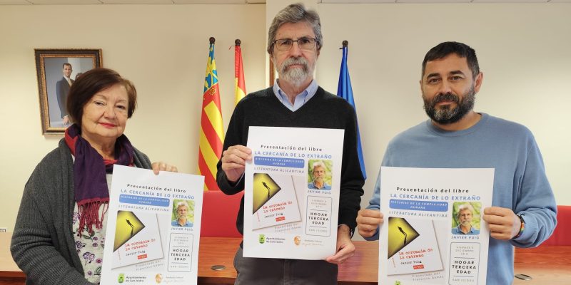 Javier Puig presenta en San Isidro su libro "La Cercanía de los extraño"
