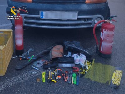 Tres detenidos por robos en una empresa de iluminación de la Vega Baja