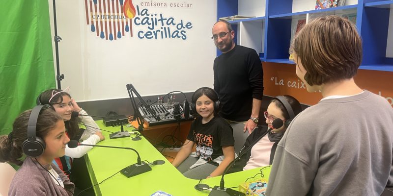 El Colegio de Hurchillo pone en marcha una emisora de radio