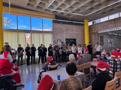 La Residencia de la Tercera Edad de Orihuela vive ya la Navidad