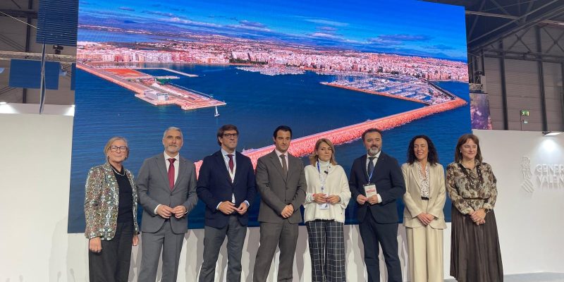 Torrevieja presenta en Fitur su proceso de transformación urbana
