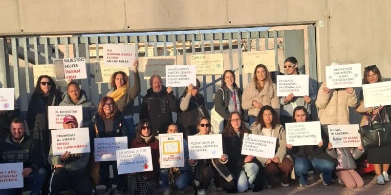 El sindicato STEPV se suma a la protesta en el CEIP Playas de Orihuela