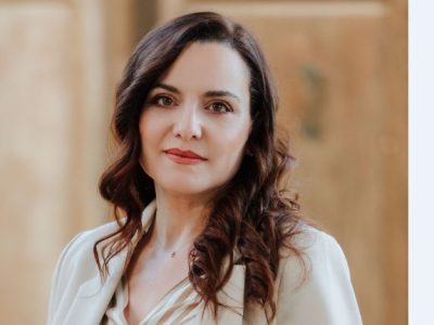 La Asociación de Fiestas de Moros y Cristianos de Orihuela nombra Armengola a Pilar Hernández Gutiérrez perteneciente a la comparsa Contrabandistas, que toma el relevo a Ana Belén Navarro