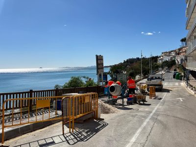 Orihuela Costa mejora la accesibilidad y la conexión con el paseo marítimo