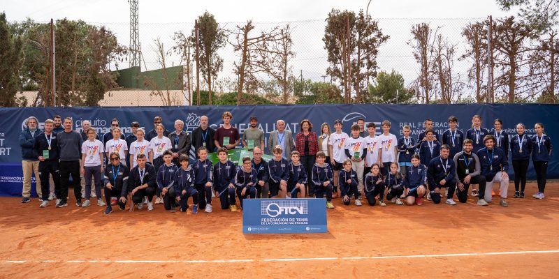 Sergi Pérez conquista el Circuito de Internacionales de tenis en Almoradí